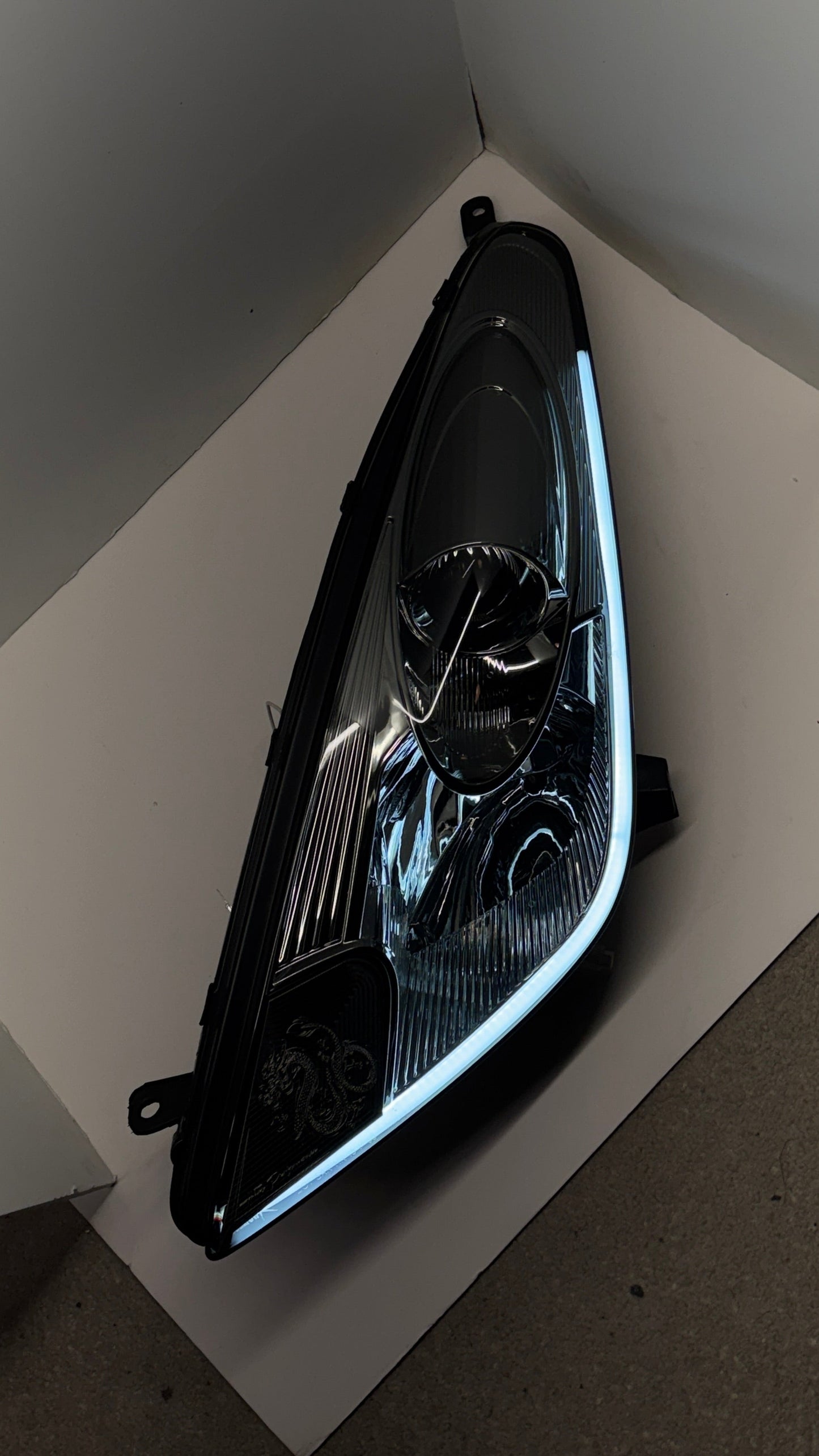 00-06 Toyota Celica HP Midnight Chrome Headlights